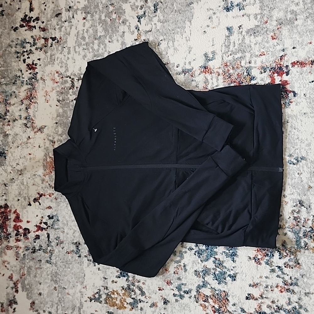Alphalete hoodie